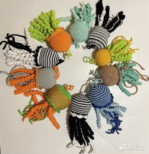 Вязаная медуза тактильная