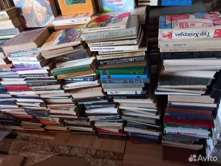 250 книг СССР и современных