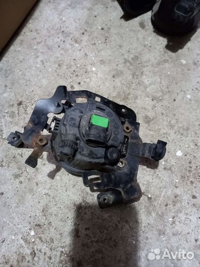 Mitsubishi l200 4 птф правая