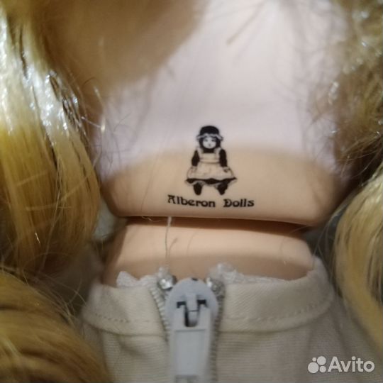 Кукла фарфоровая. Коллекционная