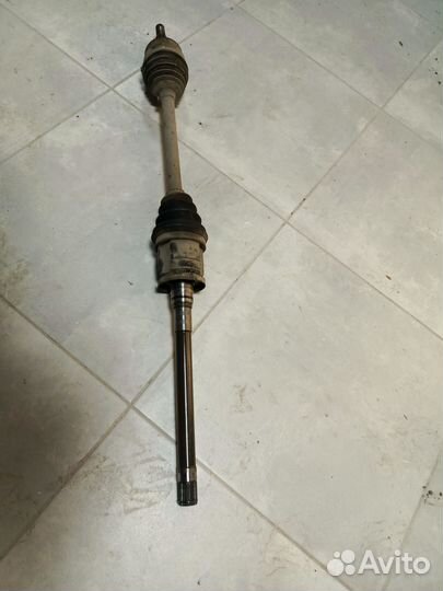 Luxgen приводной вал правый