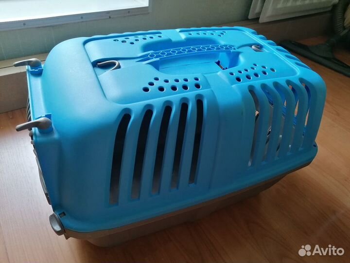 Переноска для кошек и собак