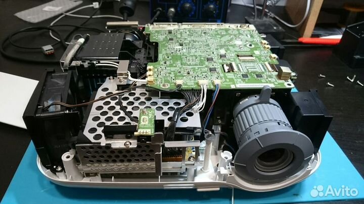 Ремонт и обслуживание проекторов