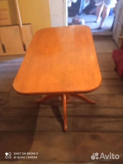 Кухонный стол