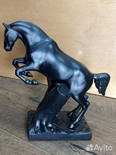 Конь через пень. Касли 1974. Чугун. СССР