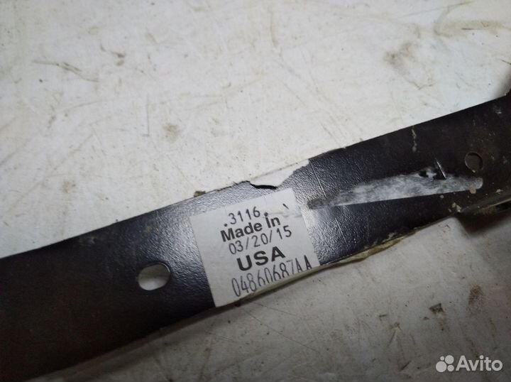 Петля капота левая Chrysler Voyager 2000 - 2008