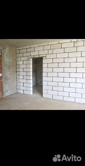 Строительная бригада, каменщики