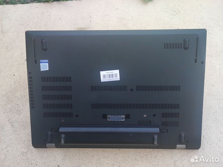 Lenovo T570 ipscore i7-7600uddr4-8gbssd240