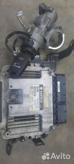 Блок управления двигателя Kia Rio III 1.6