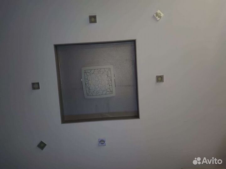 Люстра со светильниками