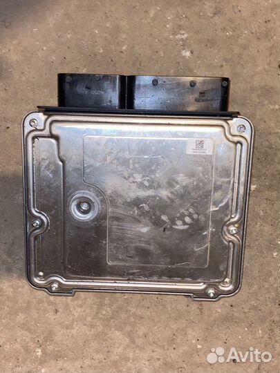 Блок управления двигателем Audi A4 B8 1.8 tfsi