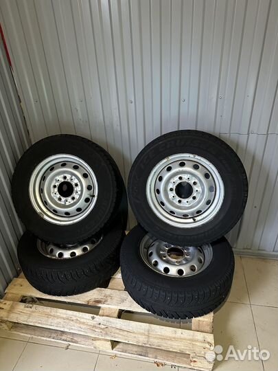 Bridgestone Ice Cruiser 7000 205/70 R15