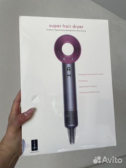 Фен с магнитными насадками новый