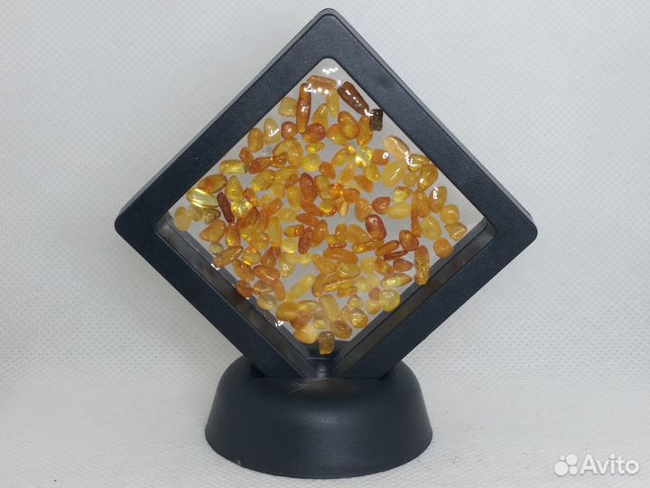 Настольное украшение с янтарем, диорама 10 см