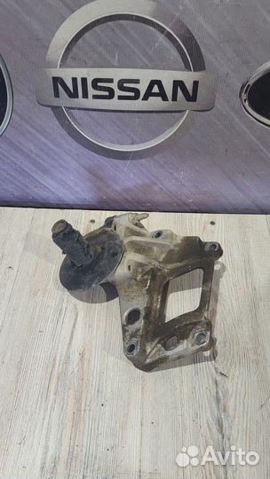 Опора двигателя двс Кронштейн Nissan primera P12