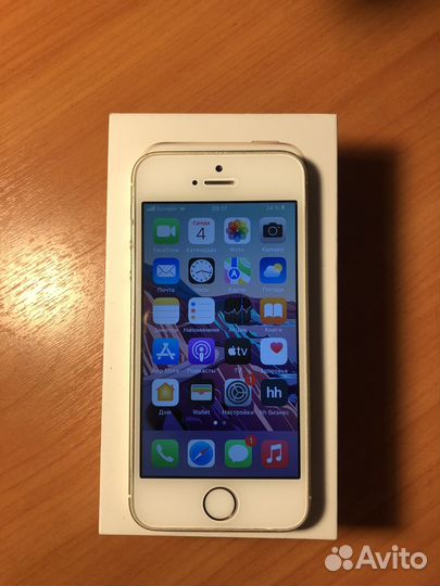 iPhone SE, 32 ГБ