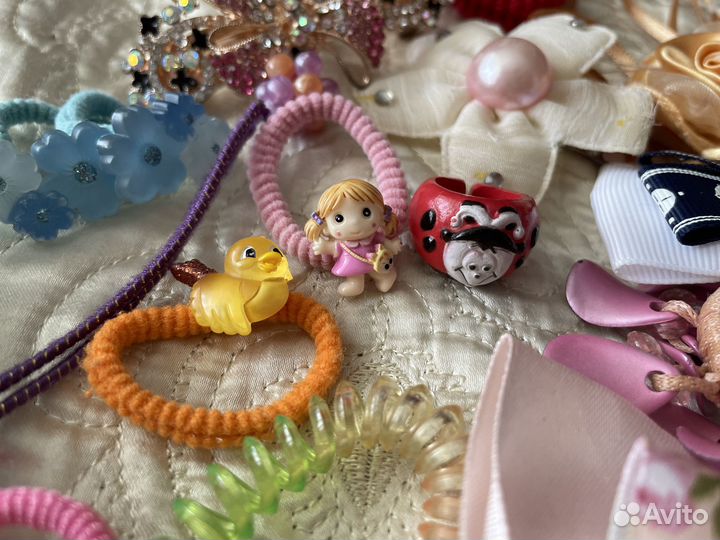 Набор резинок, заколок, колечки, серёжки