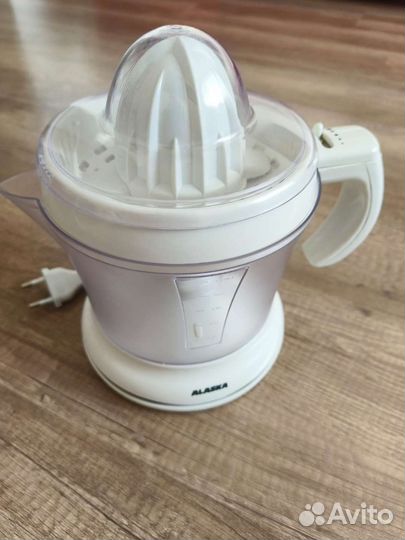 Соковыжималка для цитрусовых электрическая