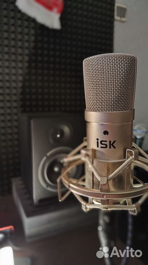 Студийный микрофон