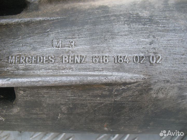 Корпус масляного фильтра Mercedes Benz T1 207D