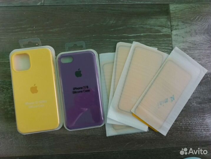 Чехлы и стекла для iPhone