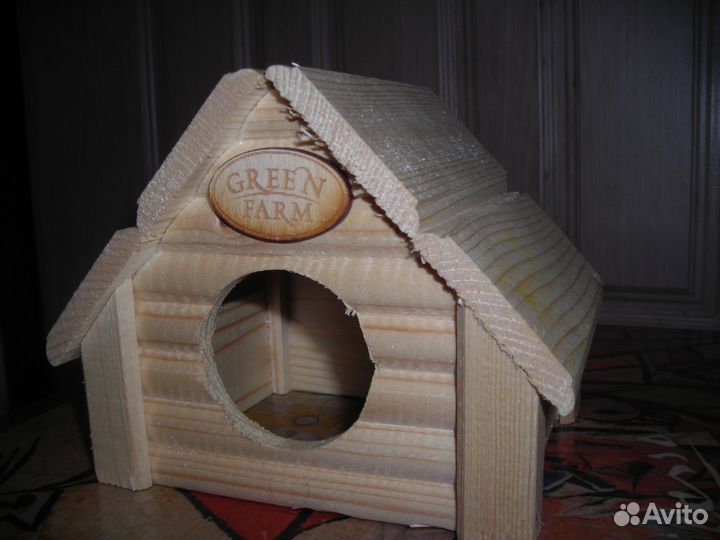 Домик и прогулочный шар для грызуна