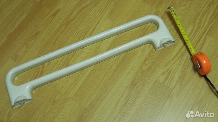 Полка для ванной новая