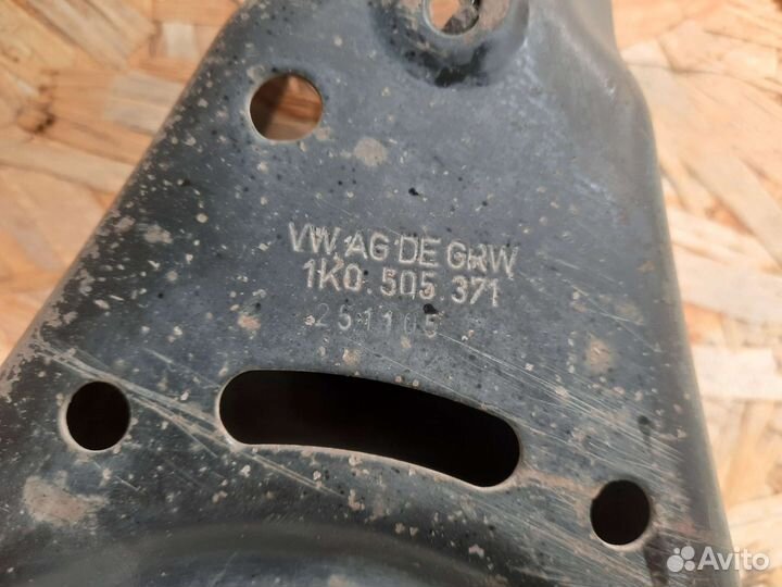 Нижний рычаг Volkswagen Passat B6