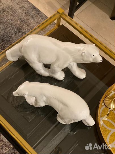 Большие керамические белые медведи