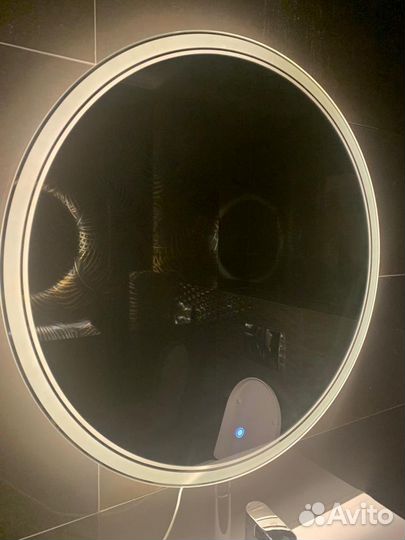 Зеркало с подсветкой для ванной