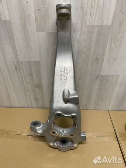 Поворотный кулак VW Touareg nf / Porsche Cayenne