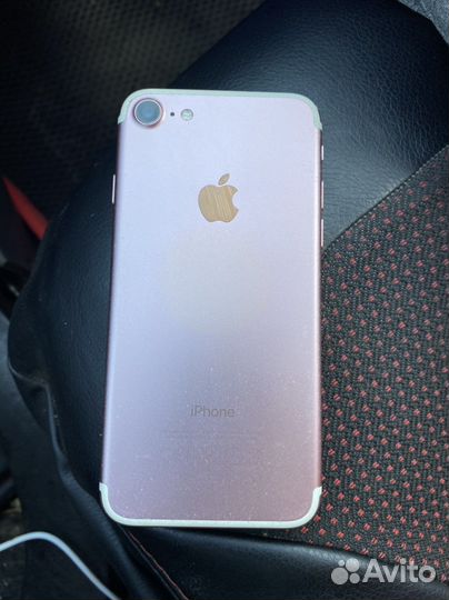 Телефон iPhone 7