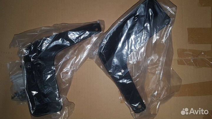 Комплект задних брызговиков M.Lancer mz380401ex