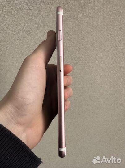 iPhone SE, 32 ГБ