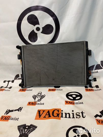Радиатор охлаждения двигателя Vw Passat B6 3.2