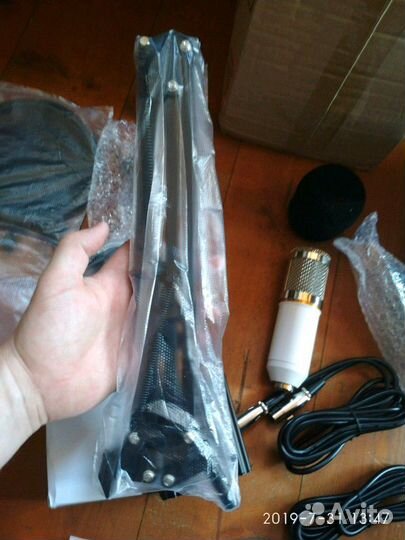 Микрофон, пантограф, фантомное питание, поп фильтр