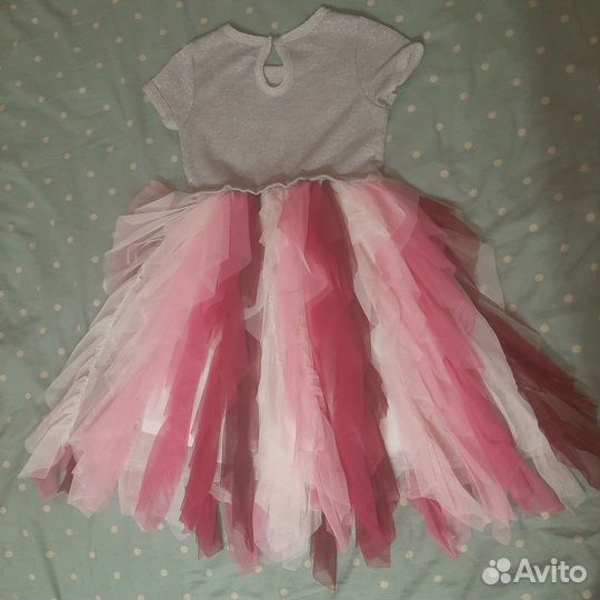 Продам нарядное платье 104 см(4года) для девочки