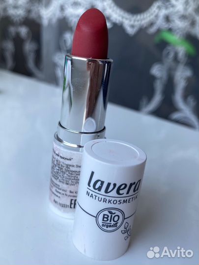 Помада lavera