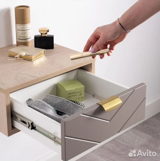 Тумба прикроватная подвесная