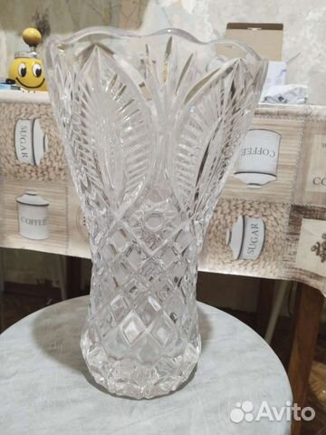 Большая хрустальная ваза для цветов