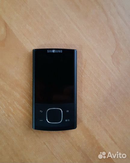 MP3-плеер Samsung YP-R0 (Black)