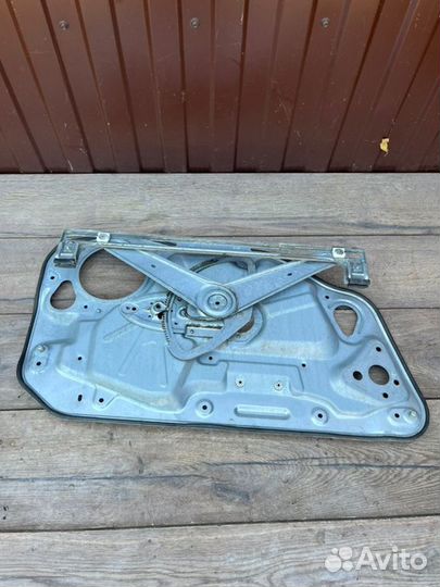 Стеклоподъемник передний правый Volvo S40 2.4