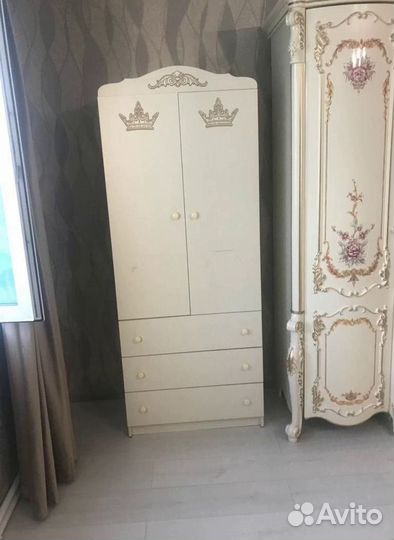 Шкаф детский двухсекционный