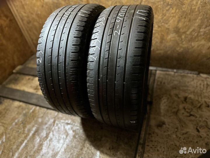 Goodyear EfficientGrip SUV 4x4 235/55 R17 99H