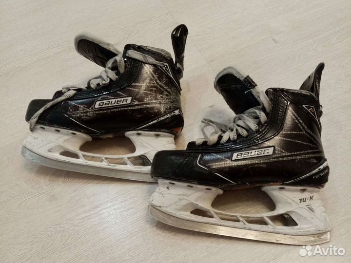 Хоккейные коньки бауэр supreme