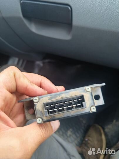 Реле управления двигателем Volvo F12