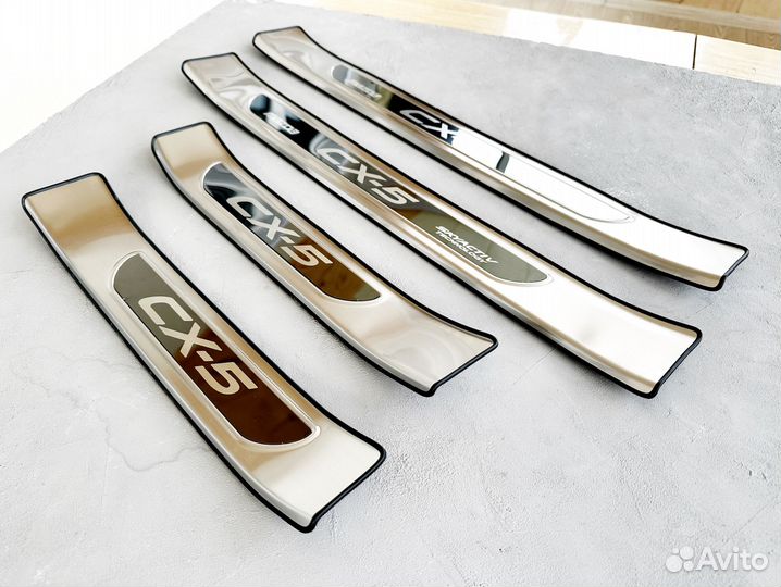 Mazda CX-5 (2017-2024) накладки на пороги KF