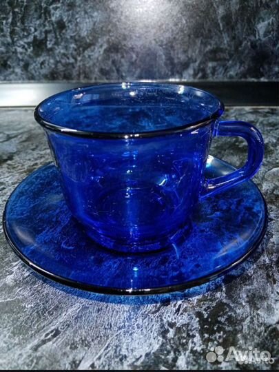 Набор чашек с блюдцами