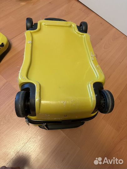 Продам детский чемодан с рюкзаком