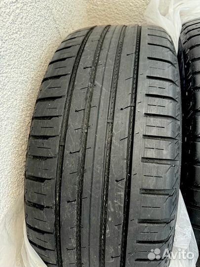 Nokian Tyres Hakka Blue 2 215/55 R18